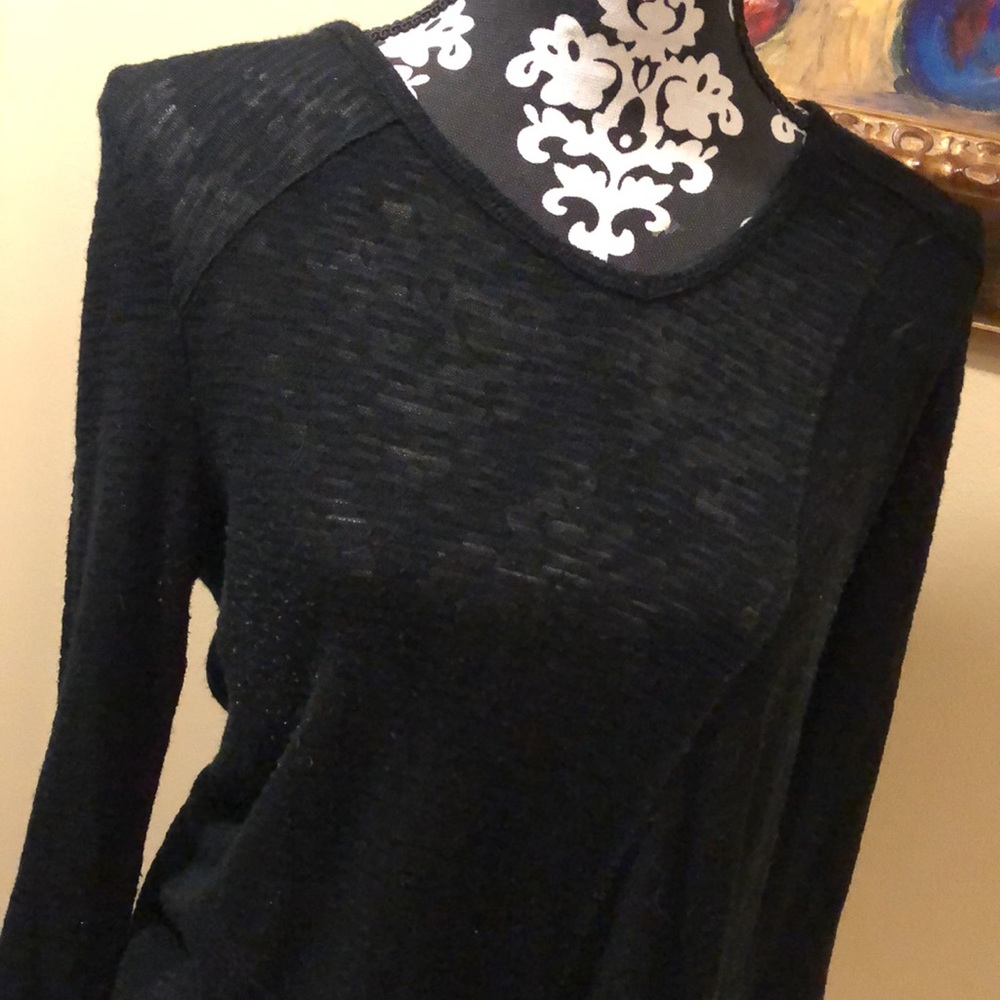 DKNY Asymmetrical hem stretchy knit V-neck, long-sleeve tunic sweater
